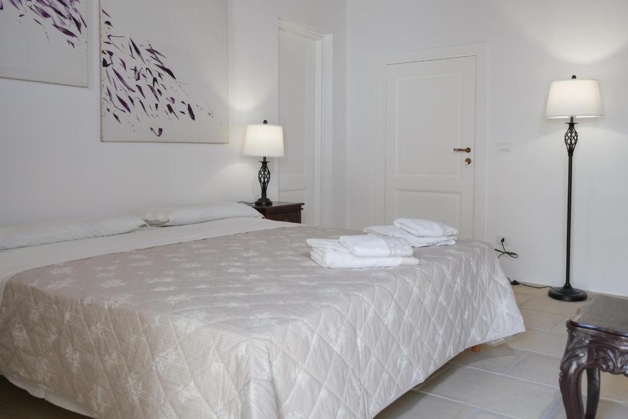 ホテル Palazzo Salvatori Soleto エクステリア 写真